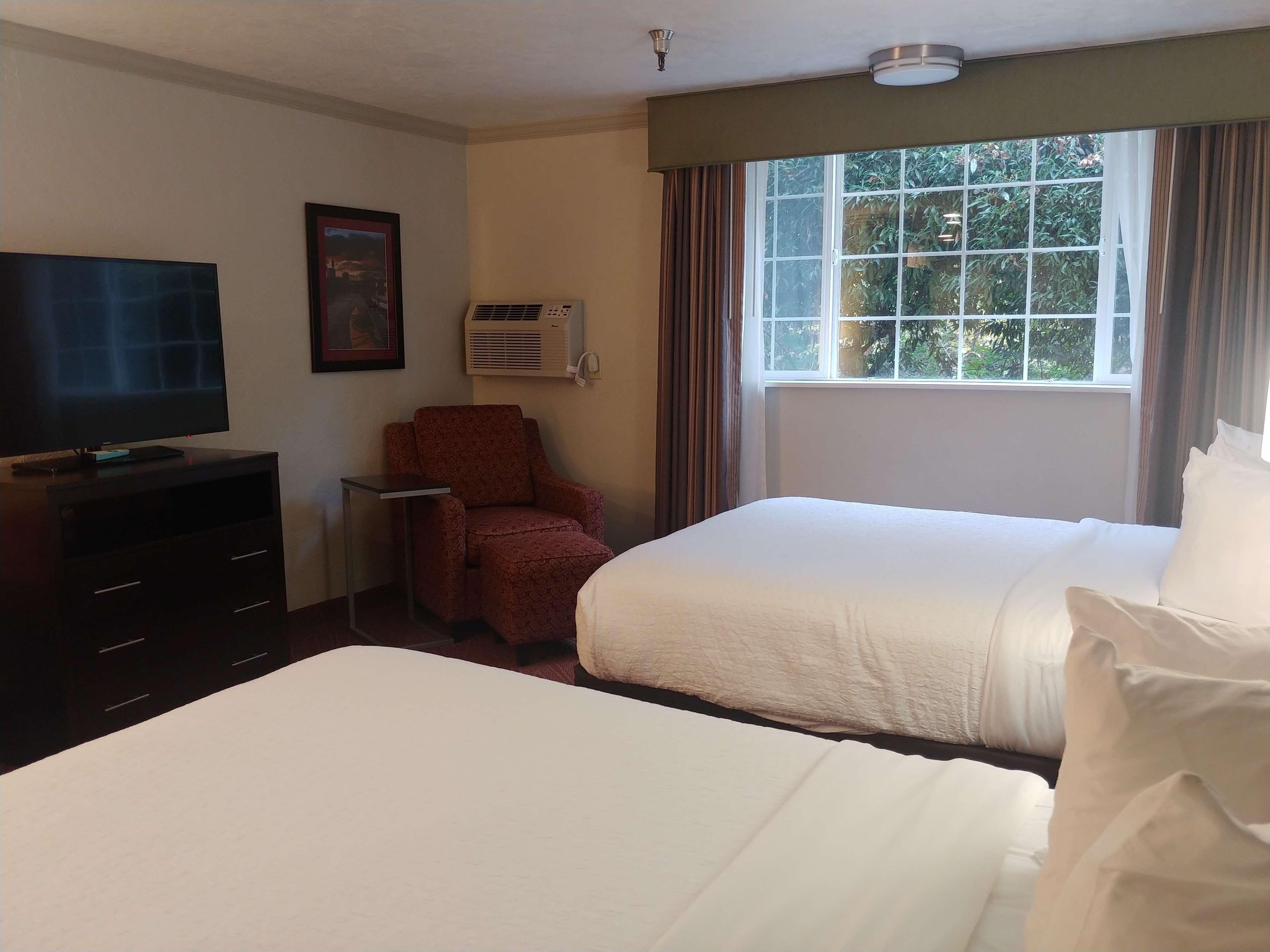 Best Western Plus Parkway Inn Вілсонвілл Екстер'єр фото