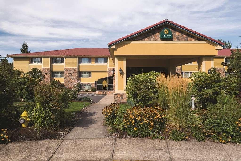 Best Western Plus Parkway Inn Вілсонвілл Екстер'єр фото