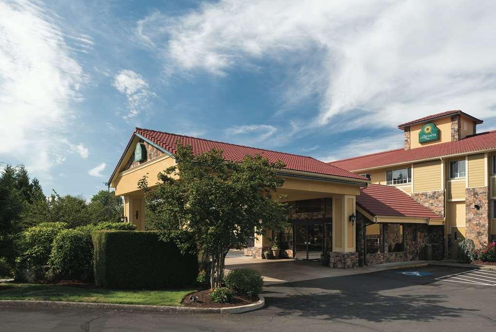 Best Western Plus Parkway Inn Вілсонвілл Екстер'єр фото