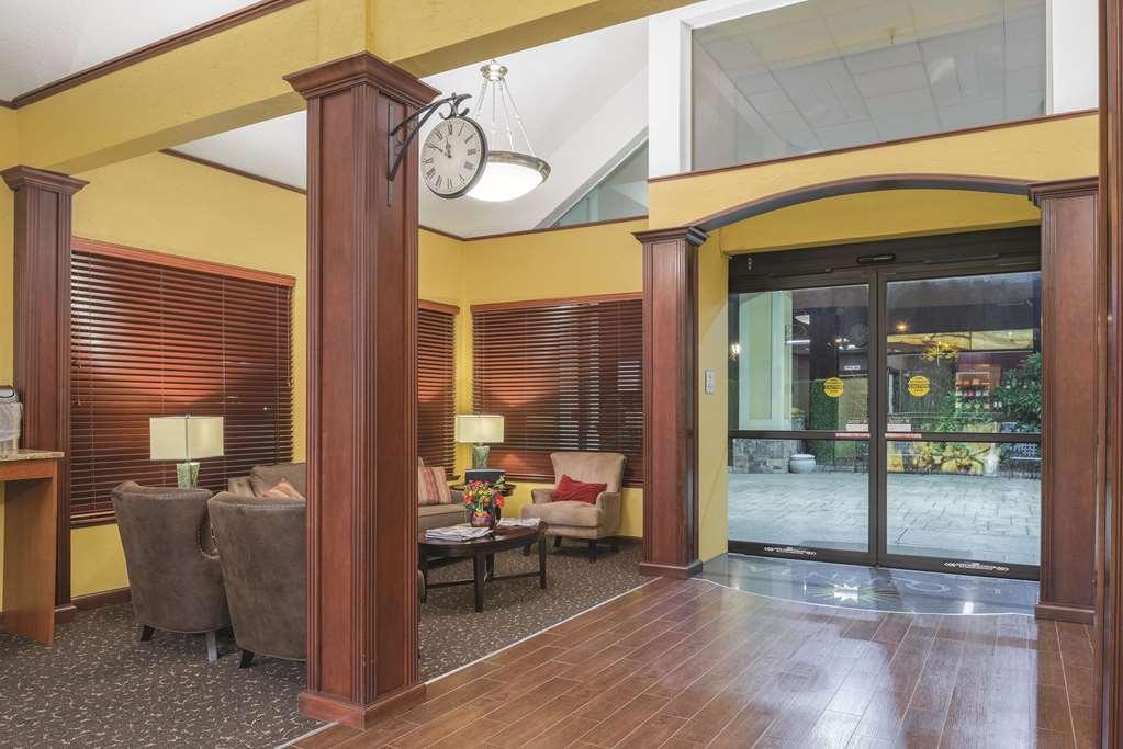 Best Western Plus Parkway Inn Вілсонвілл Екстер'єр фото