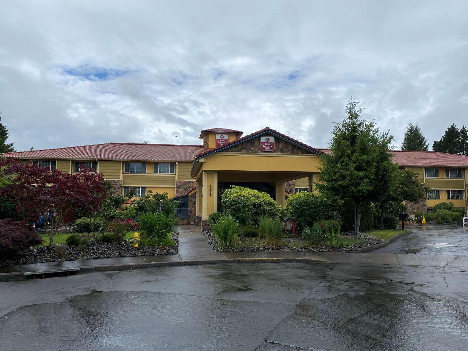 Best Western Plus Parkway Inn Вілсонвілл Екстер'єр фото