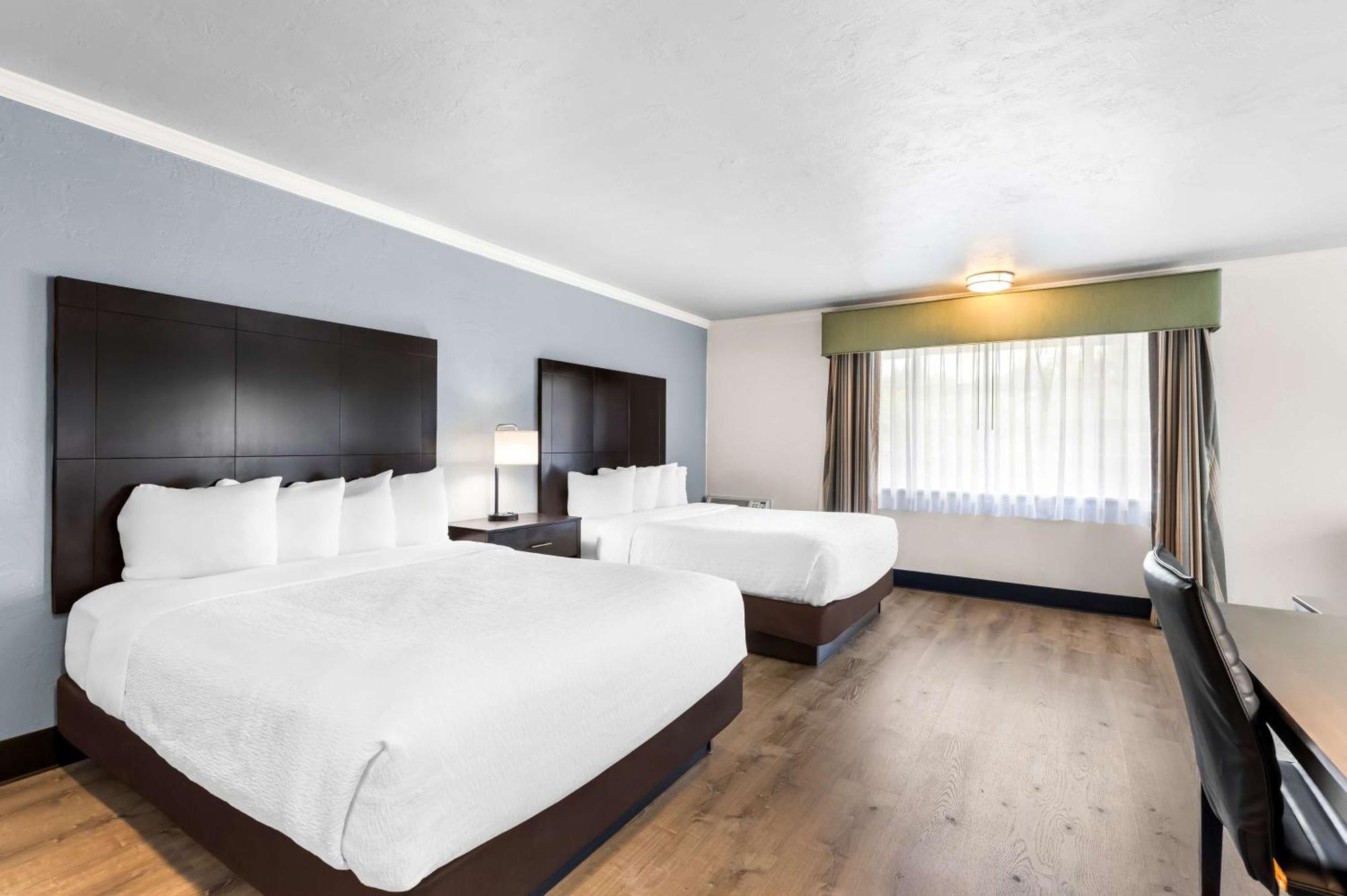 Best Western Plus Parkway Inn Вілсонвілл Екстер'єр фото