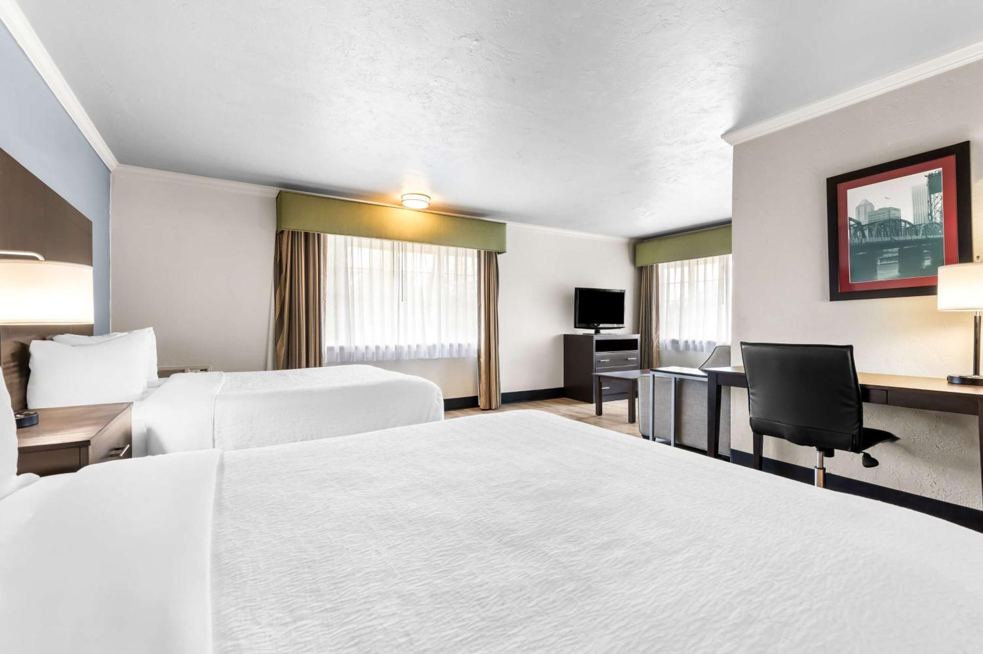 Best Western Plus Parkway Inn Вілсонвілл Екстер'єр фото