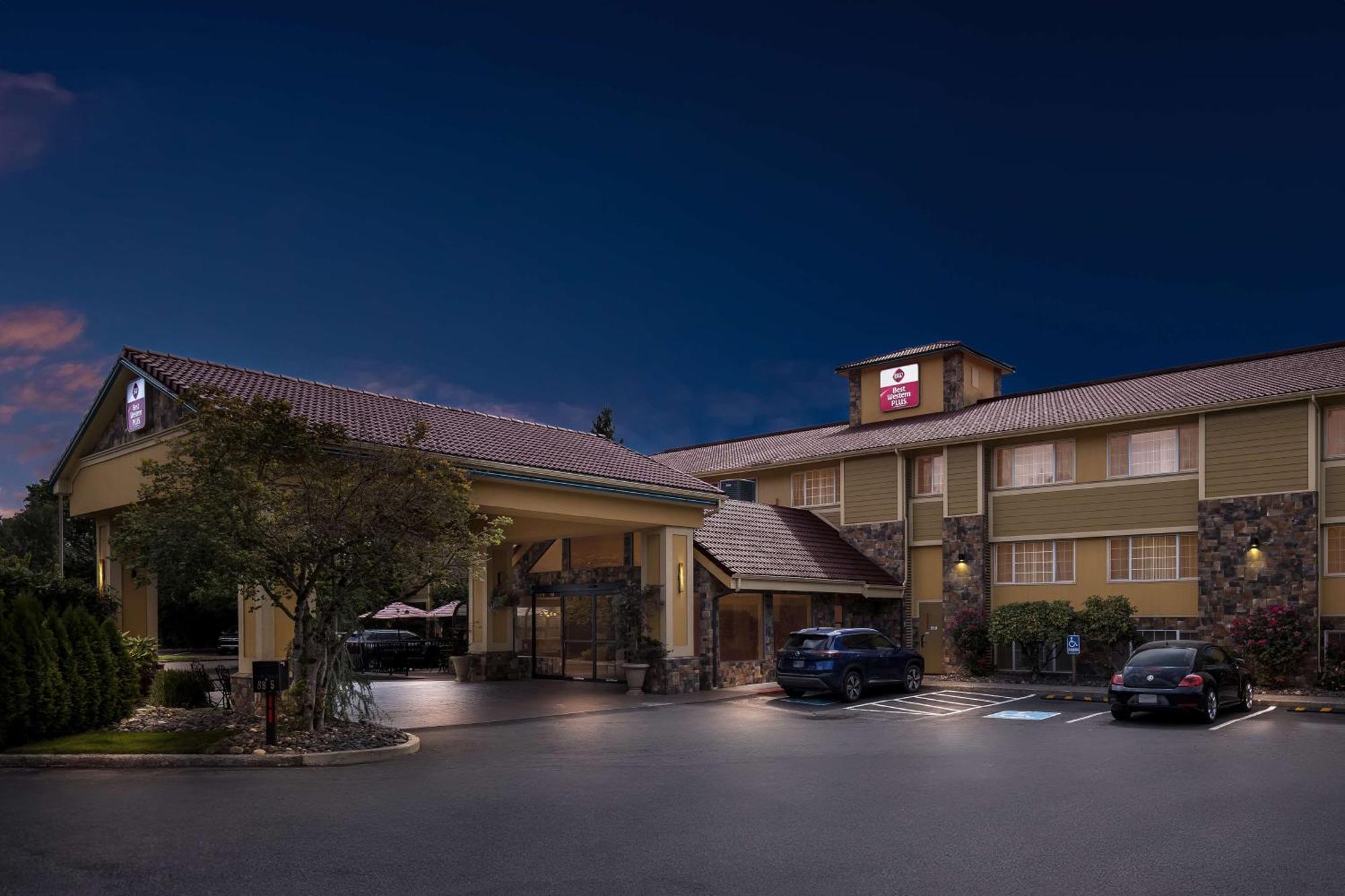 Best Western Plus Parkway Inn Вілсонвілл Екстер'єр фото